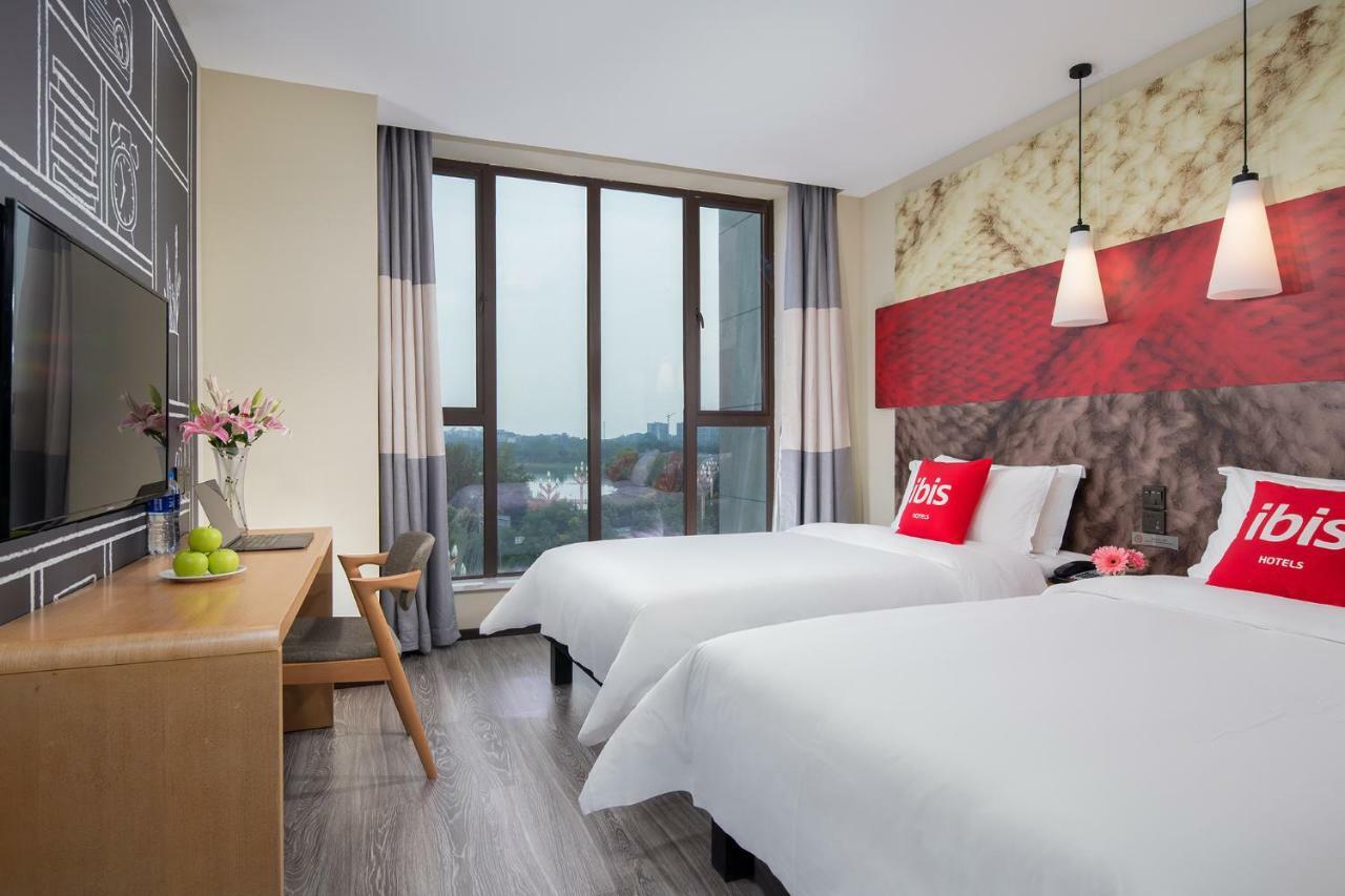 Ibis Hotel Эмэйшань Экстерьер фото